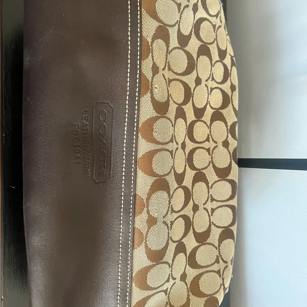 Lot of REHAB Coach Bags and wallets DAMAGED PLEASE READ - Picture 8 of 15